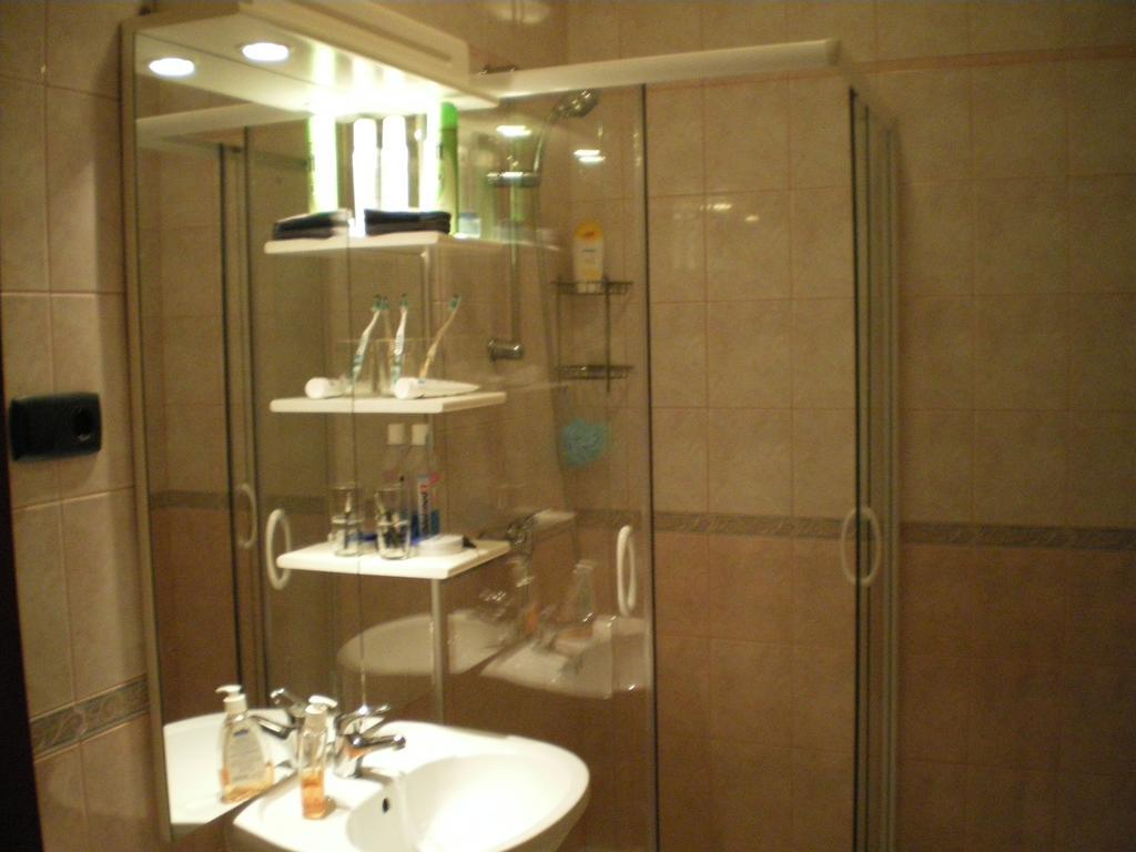 Mediterran-Apartmanok-Гаркань Номер фото