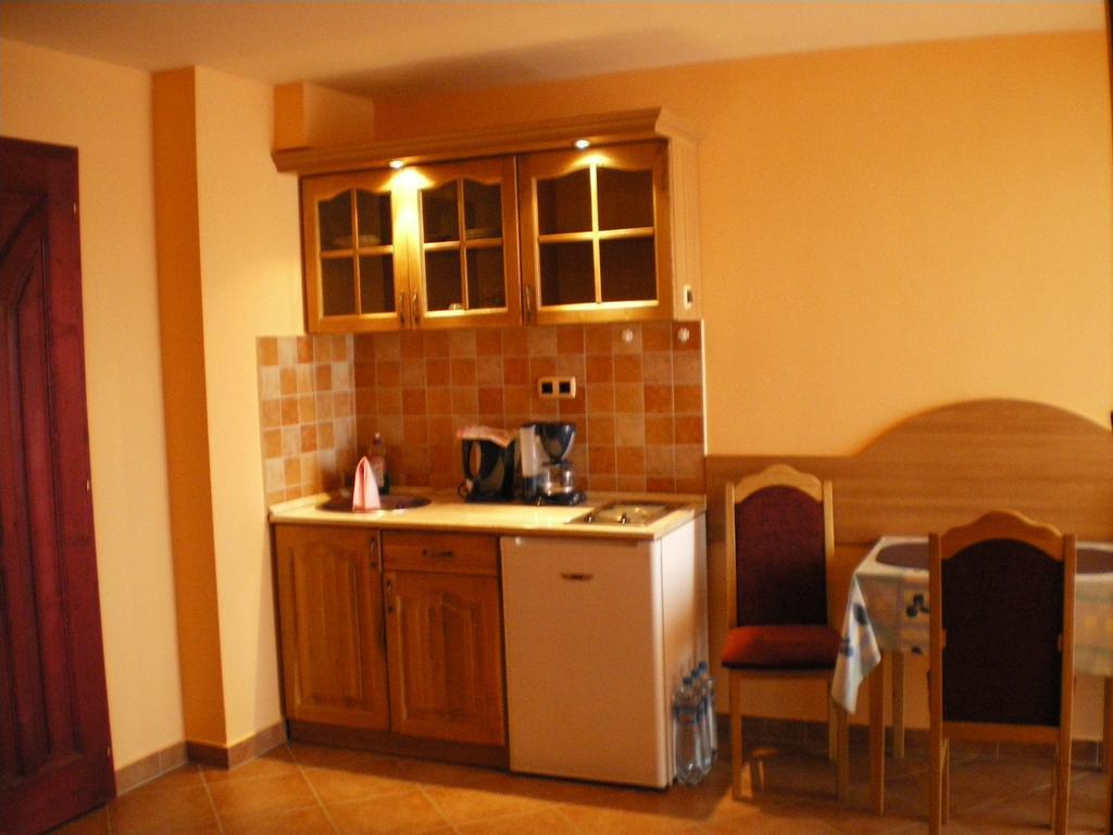 Mediterran-Apartmanok-Гаркань Номер фото
